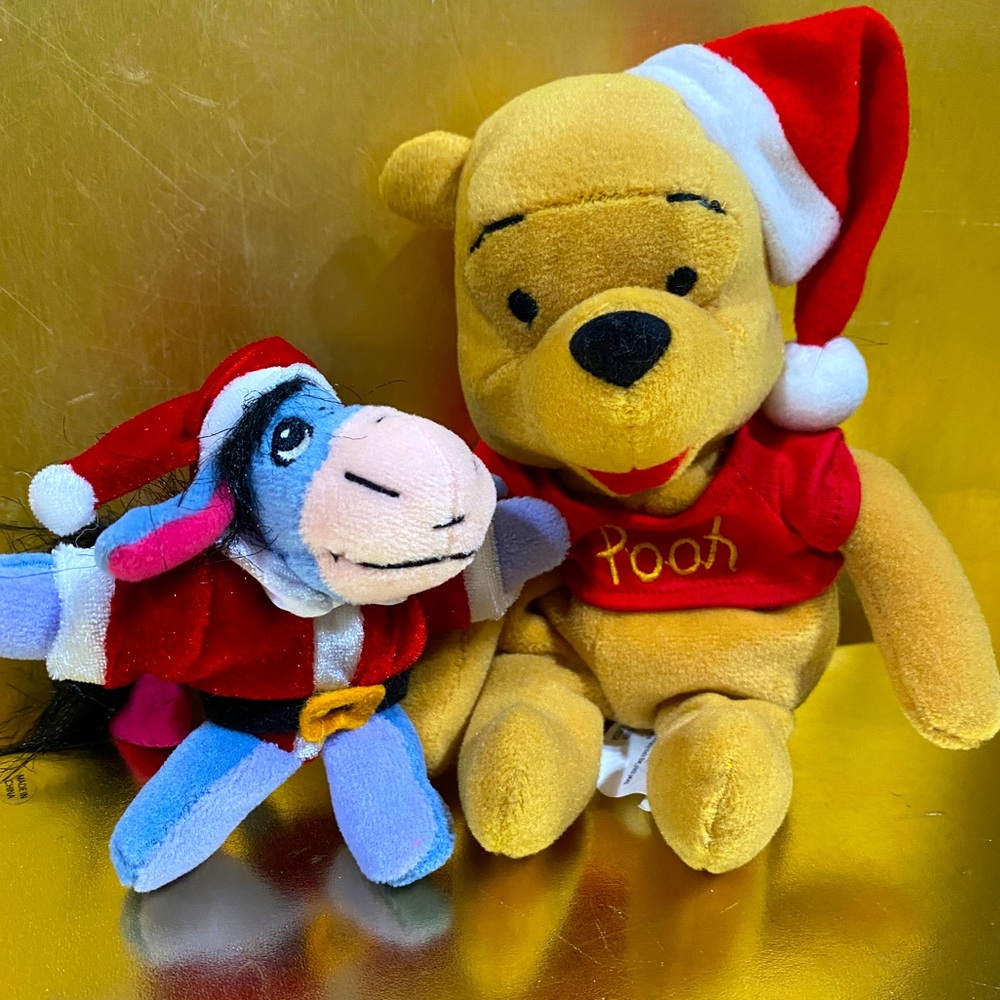 WALT DISNEY 90s SANTA WINNIE THE POOH BEAN BAG PLUSH & MINI EEYORE  SANTA PLUSH - Picture 4 of 13